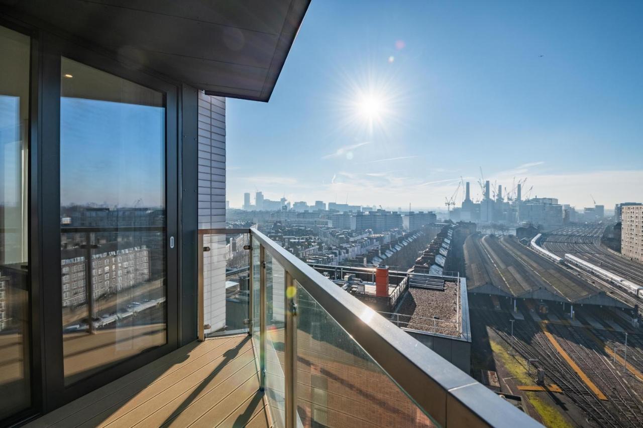 Modern Family Home Close To Victoria Station By Underthedoormat Лондон Екстериор снимка